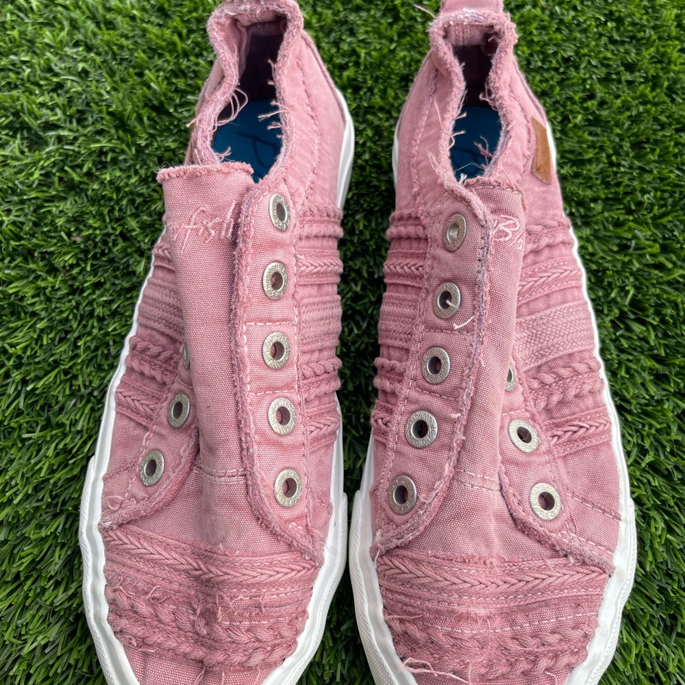 New - Blowfish Pink Slip-On Sneakers Casual Comfort - Picture 2 of 6